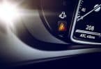 Que faire si le voyant moteur Peugeot 208 s'allume ?